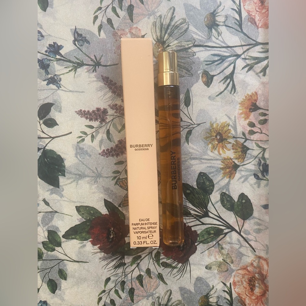 Burberry Goddess travel spray - Pink Box with Amber Bottle